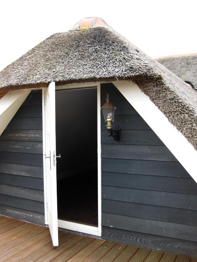 B&B Schiphol Airport Rijsenhout Exterior photo
